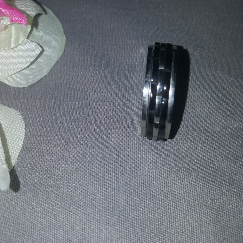 Rings - Picture 2 of 4